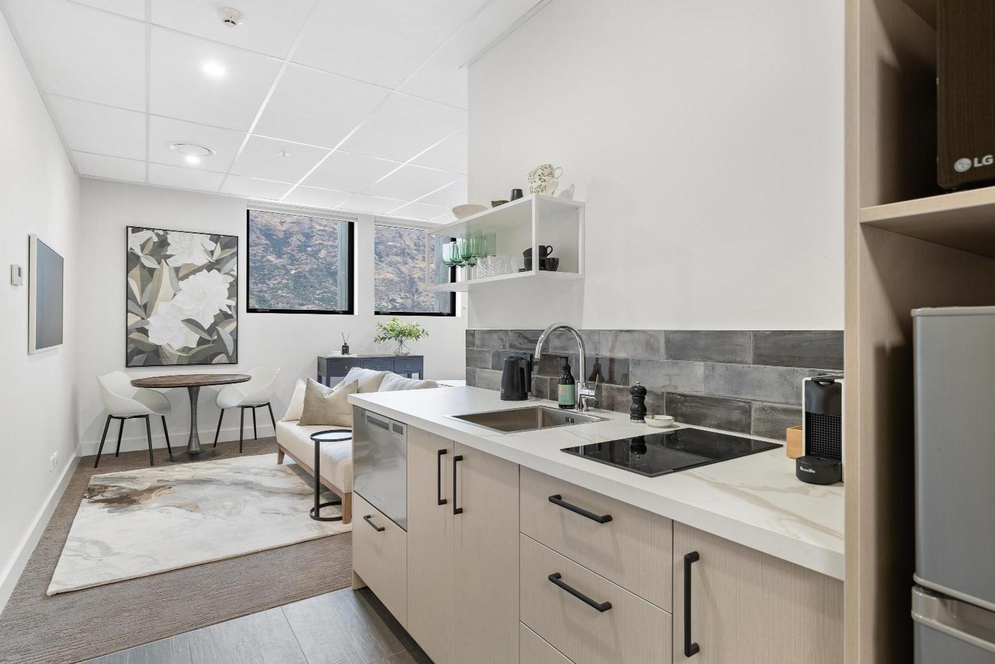 12Th Avenue Suites Квінстаун Екстер'єр фото