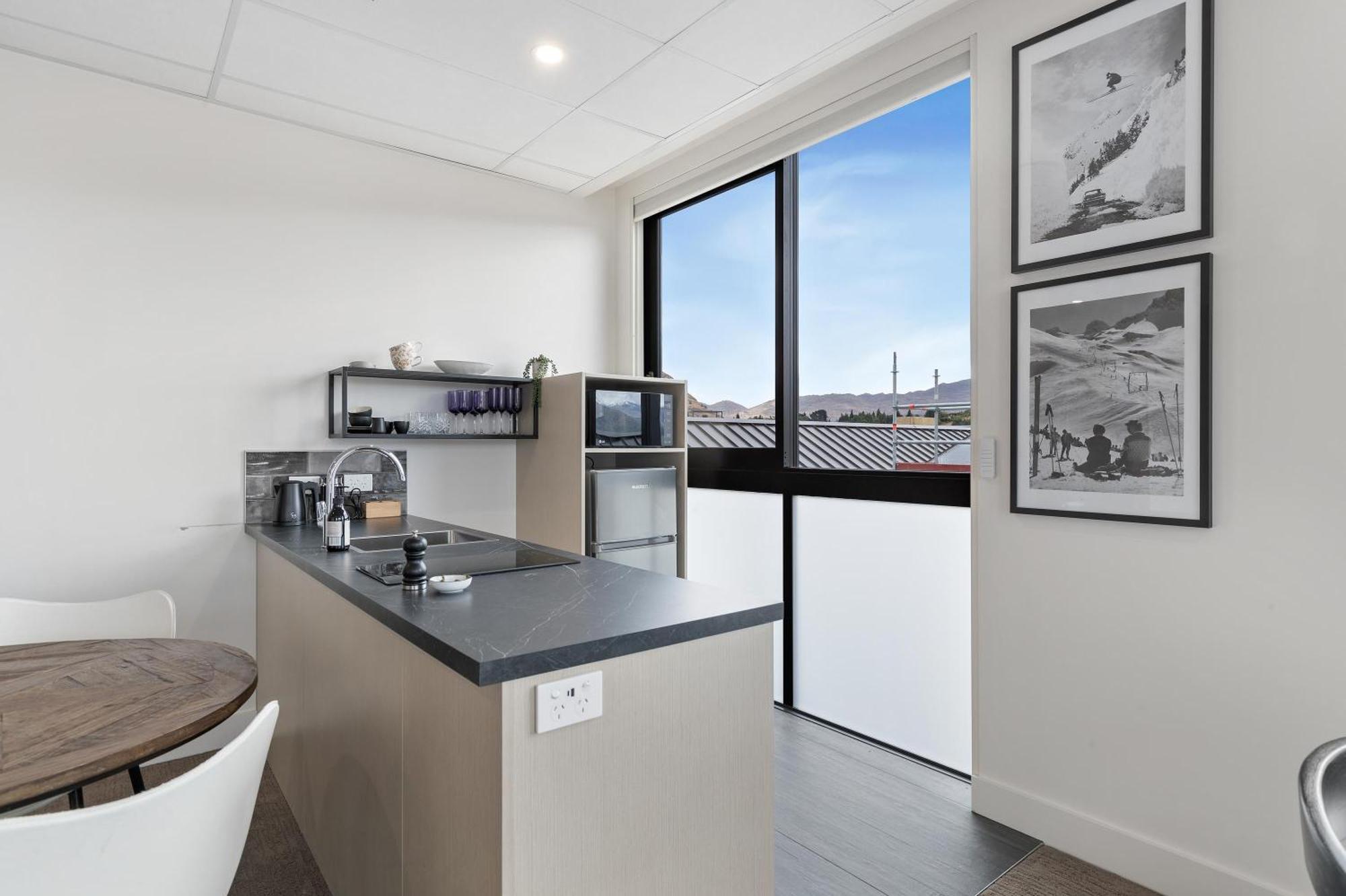 12Th Avenue Suites Квінстаун Екстер'єр фото